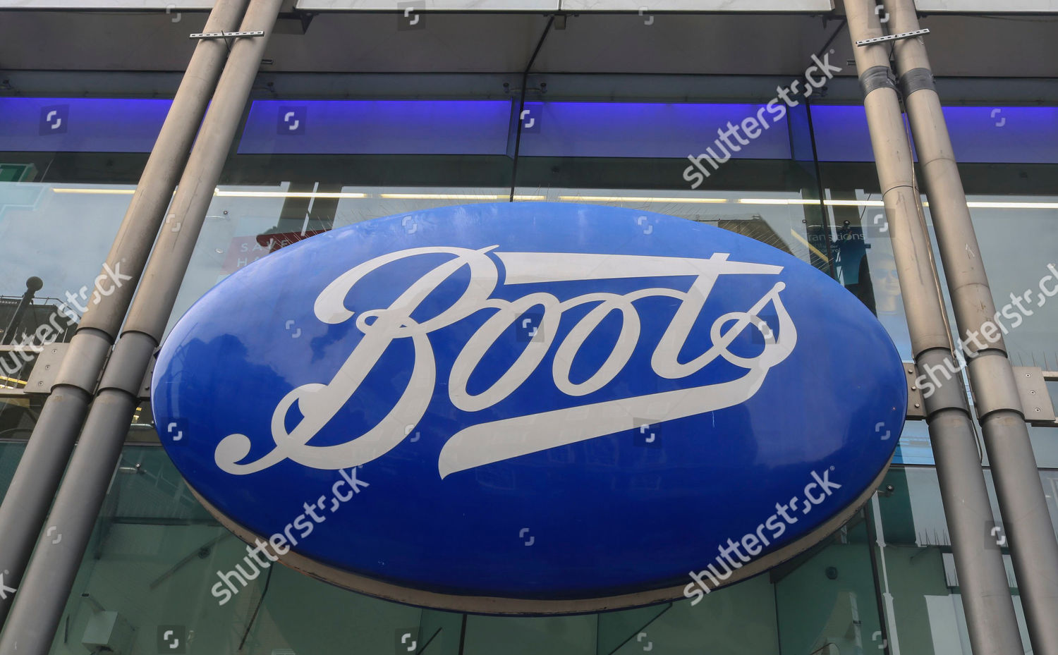 Boots Retailer has announced closure their 200 Editorial