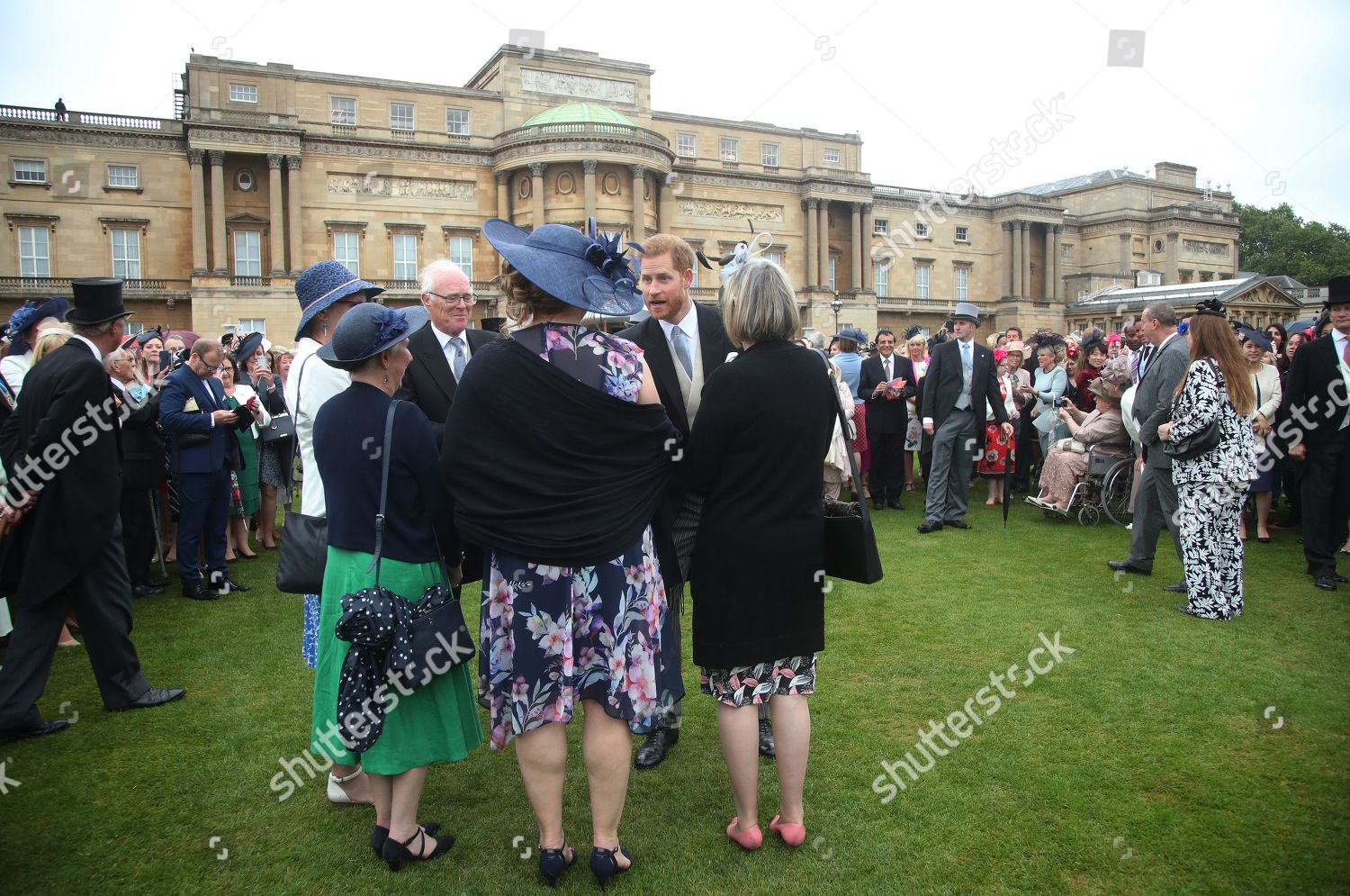 Prince Harry During Royal Garden Party Buckingham Redaktionelles