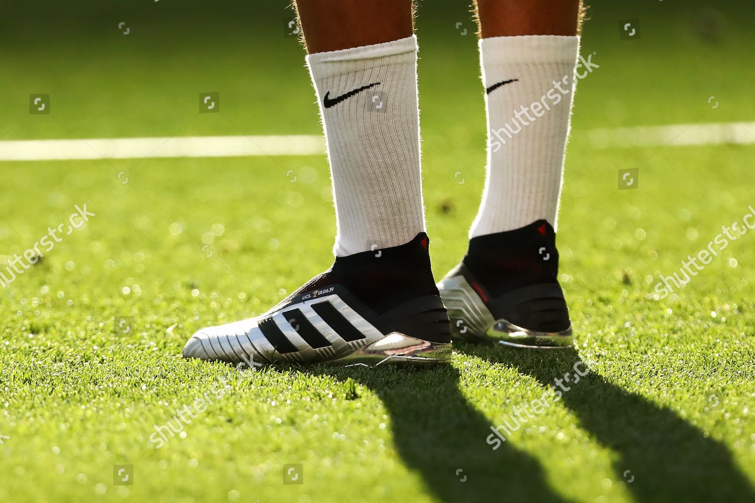mezclador Teseo Detener Boots Dele Alli Tottenham Hotspur Ucl - Foto de stock de contenido  editorial: imagen de stock | Shutterstock