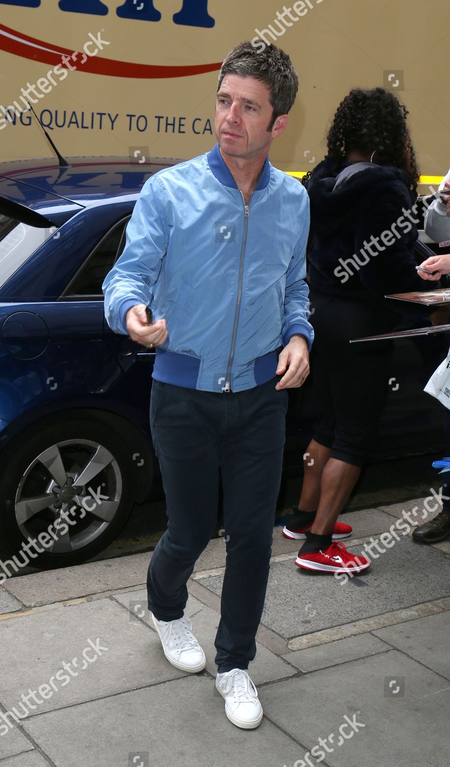 noel gallagher shoes