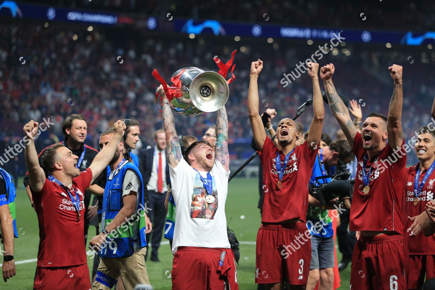 Alberto Moreno Liverpool Celebrates Champions League Trophy Foto Editorial En Stock Imagen En Stock Shutterstock