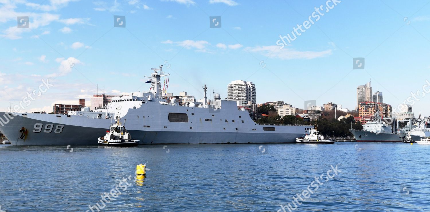 View Kunlun Shan 998 Yuzhaoclass Amphibious Editorial Stock Photo