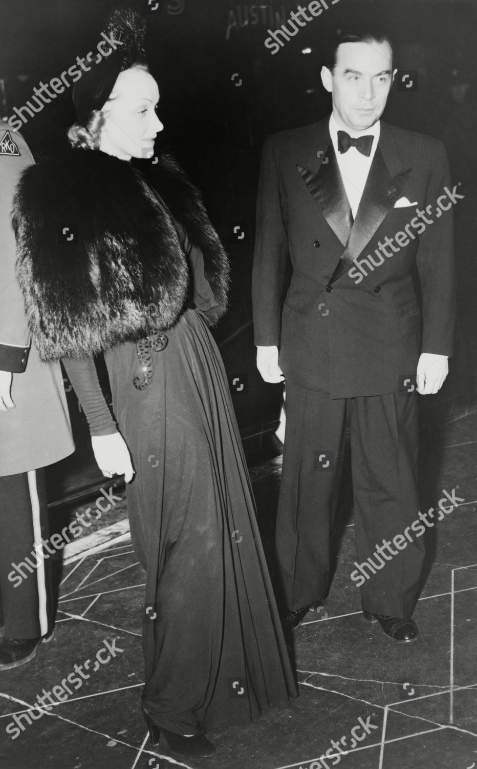 Erich Maria Remarque Marlene Dietrich Arriving Editorial Stock Photo ...