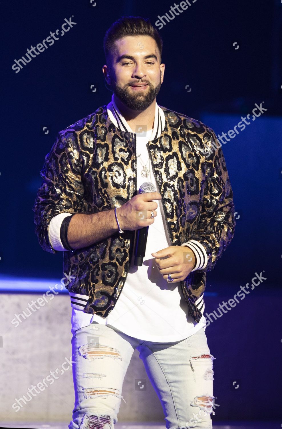 Kendji Girac Foto Editorial En Stock Imagen En Stock Shutterstock