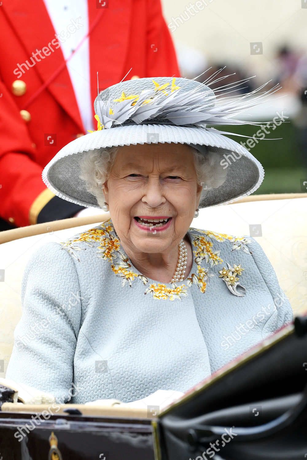 royal-ascot-ladies-day-uk-20-jun-2019-shutterstock-editorial-10317166dp.jpg