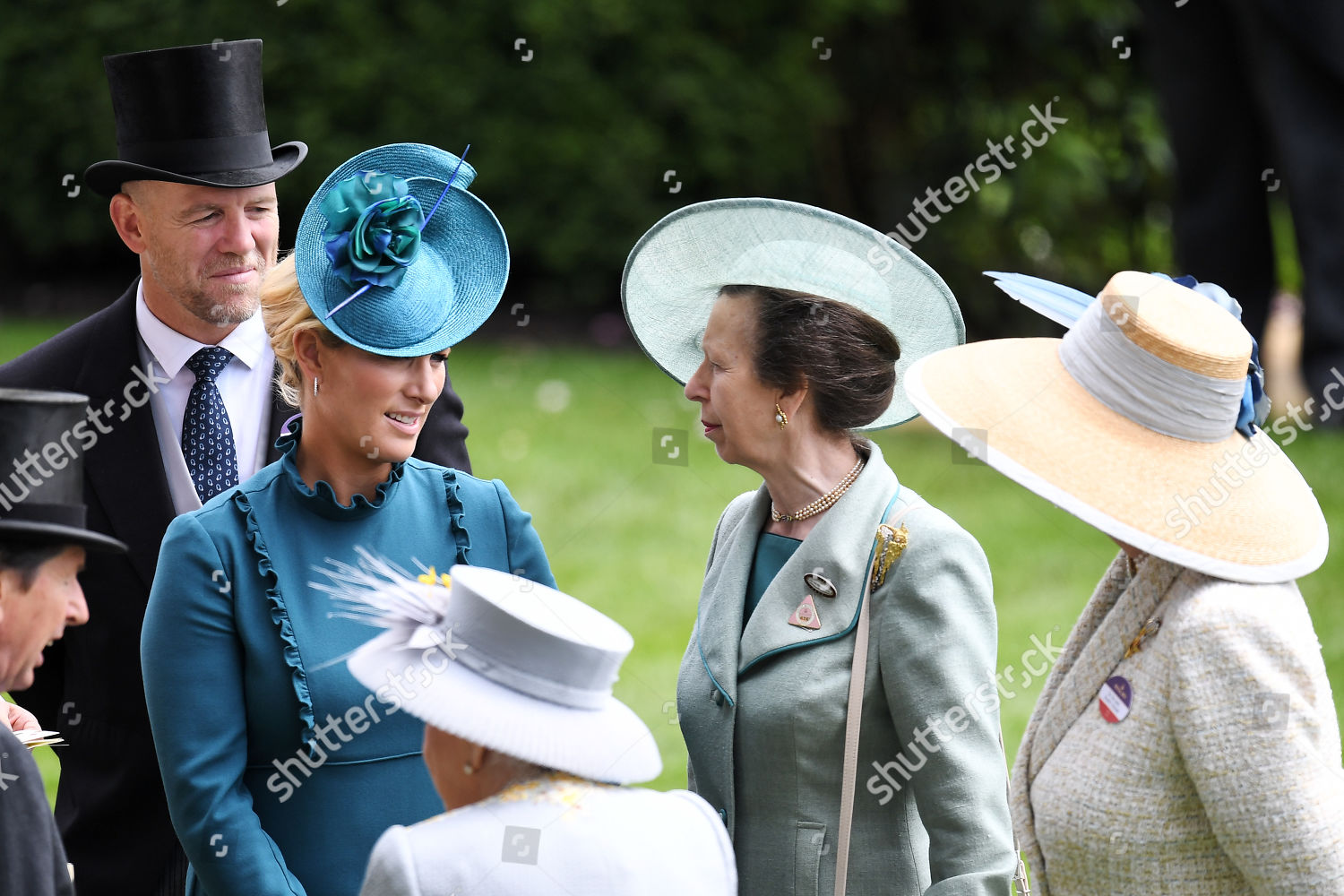 royal-ascot-ladies-day-uk-20-jun-2019-shutterstock-editorial-10317166eg.jpg