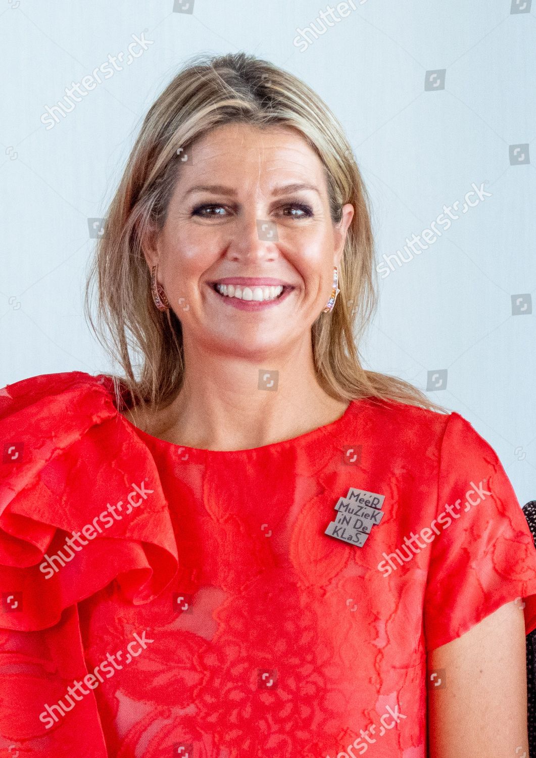 queen-maxima-signing-the-more-music-covenant-in-the-classroom-drenthe-the-netherlands-shutterstock-editorial-10317631q.jpg