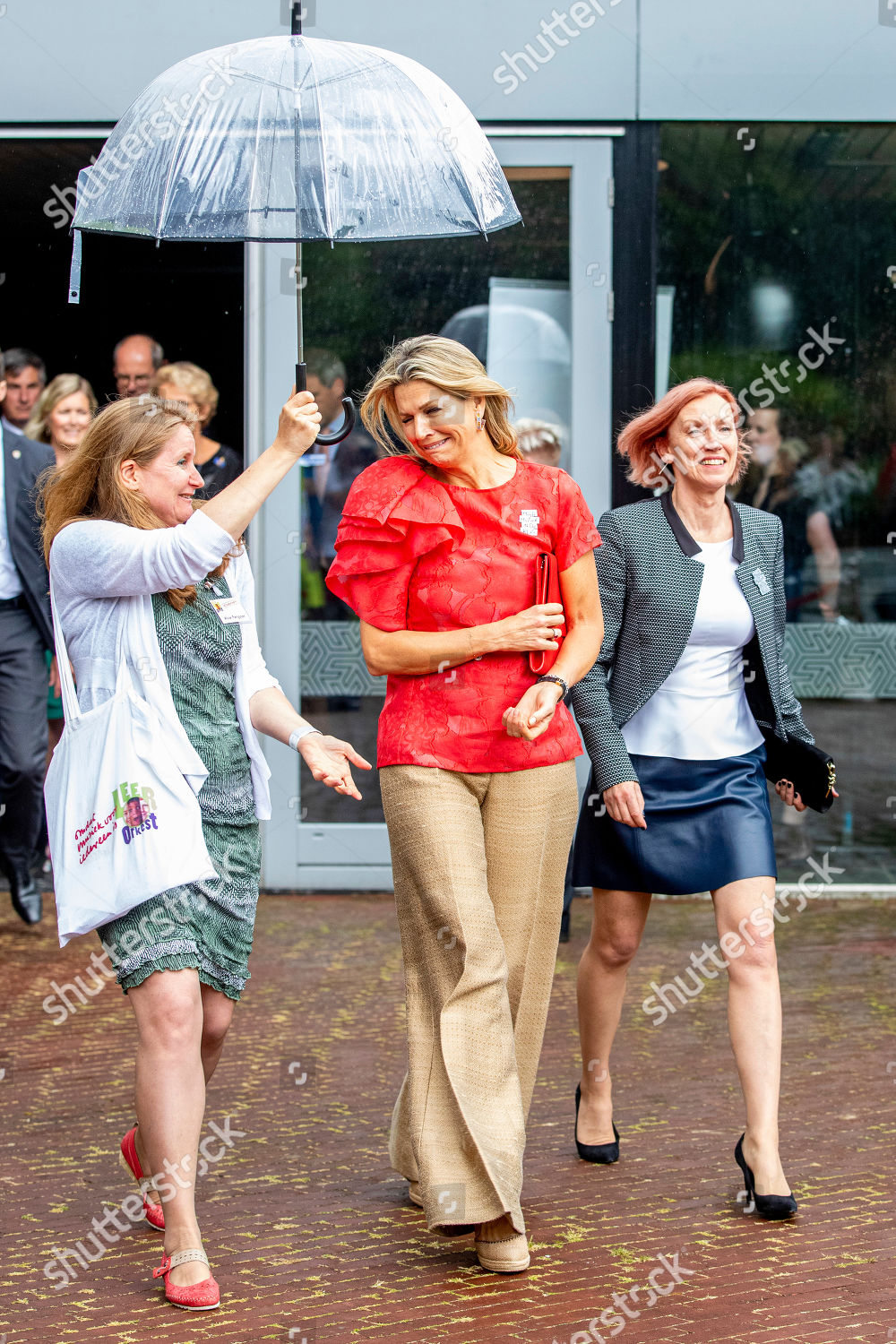 queen-maxima-signing-the-more-music-covenant-in-the-classroom-drenthe-the-netherlands-shutterstock-editorial-10317726ac.jpg