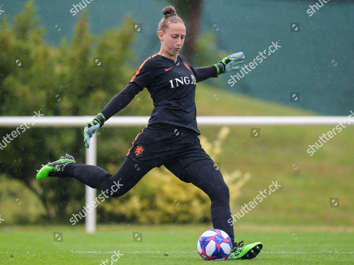 Goalkeeper Sari Van Veenendaal During Training Editorial Stock Photo