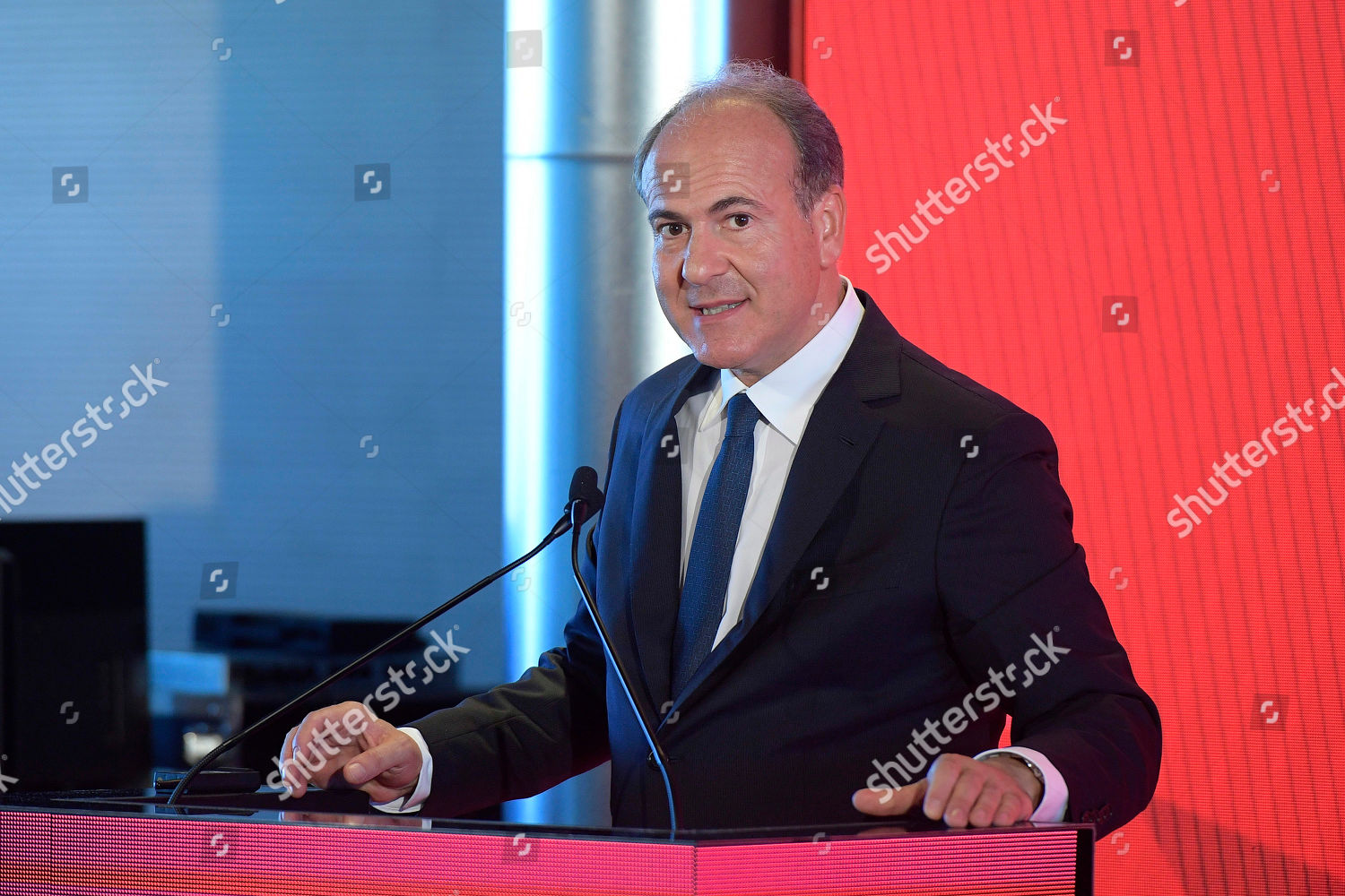 Gianfranco Battisti During Presentation Plan Development Editorial