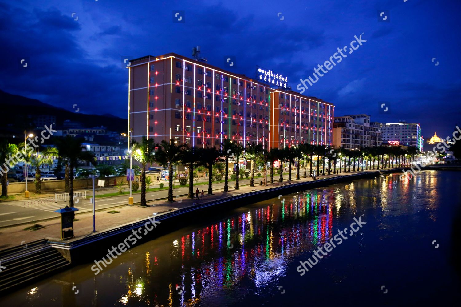 View On Hotels Under Blue Sky After 新闻传媒库存照片 库存图片 Shutterstock