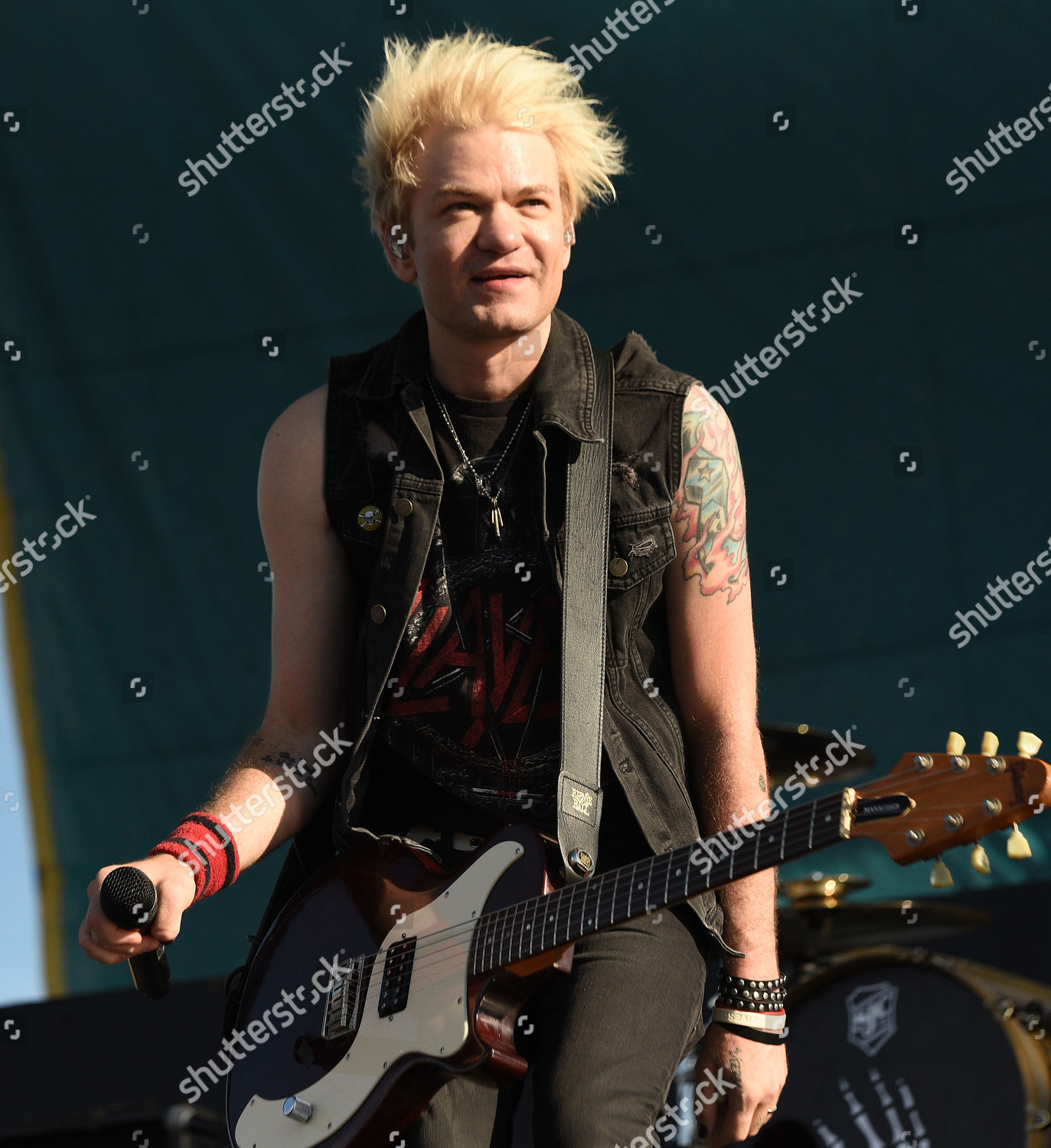 Sum 41 Deryck Whibley Editorial Stock Photo Stock Image Shutterstock