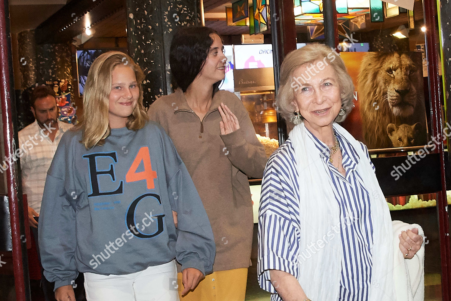 former-queen-sofia-of-spain-and-granddaughters-out-and-about-palma-spain-shutterstock-editorial-10350792j.jpg