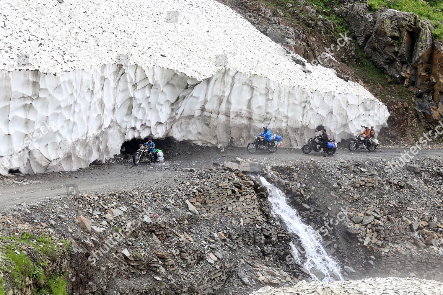 Riders On Their Way Sach Pass 新闻传媒库存照片- 库存图片| Shutterstock