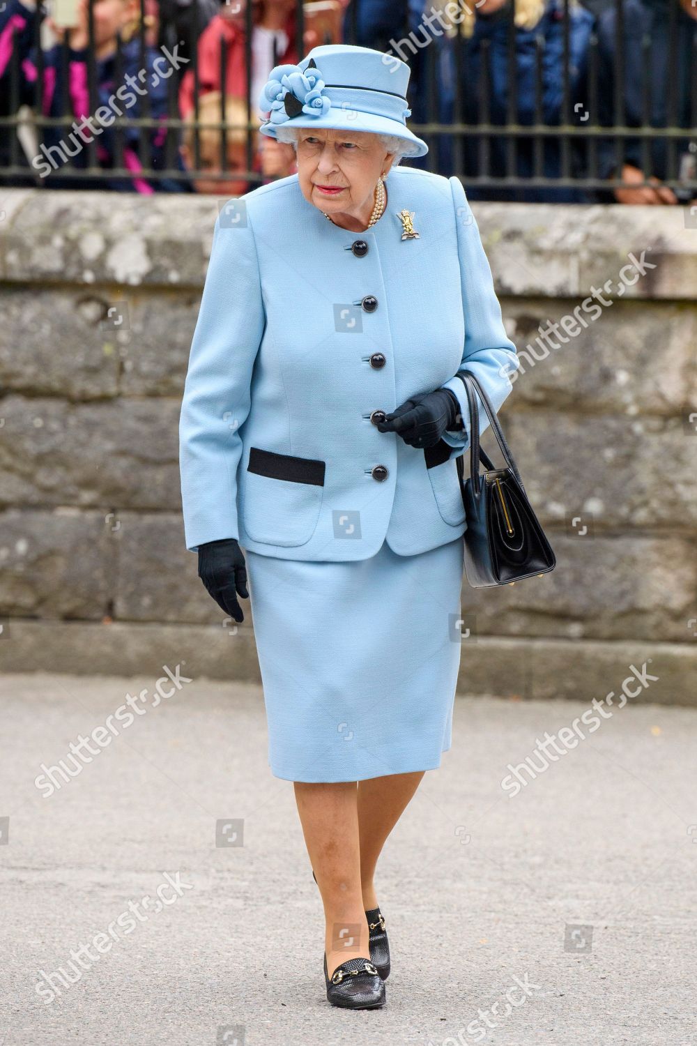 queen-elizabeth-ii-official-arrival-at-balmoral-scotland-uk-shutterstock-editorial-10355112bd.jpg
