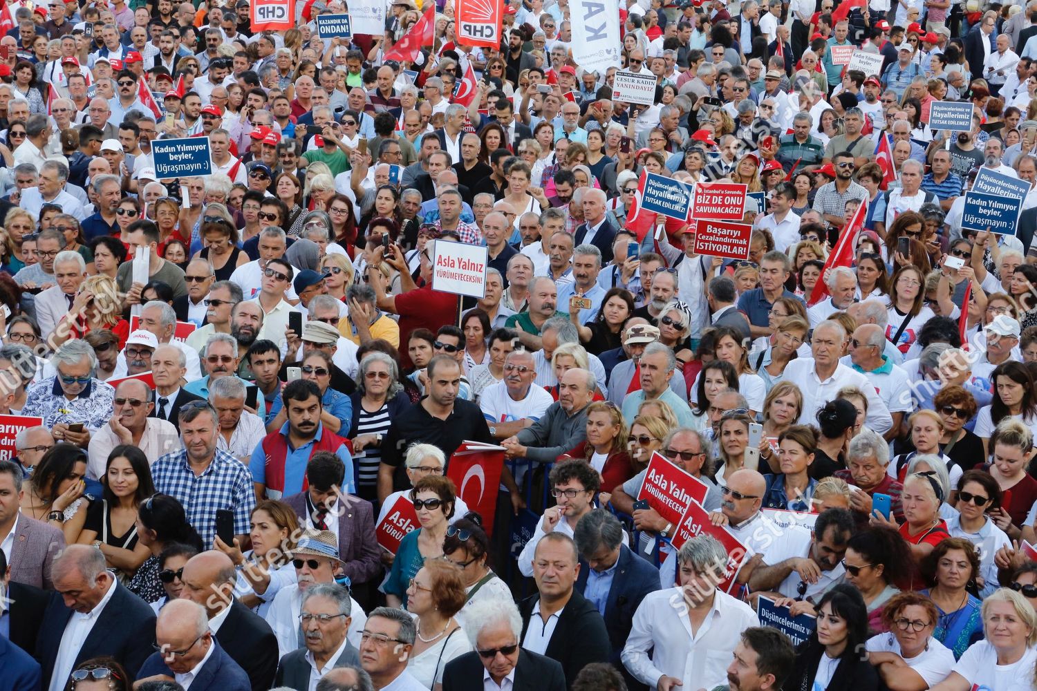 Supporters Main Opposition Republican Peoples Partys Chp Editorial Stock Photo Stock Image Shutterstock Serpil efe'nin, ulusu müzik yapım etiketiyle yayımlanan adam olan kalmamış isimli şarkısı, video provided to trclip by netd müzik video dijital platform a.ş. 2