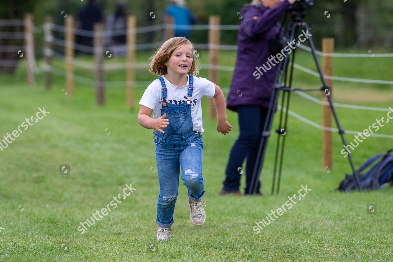 land-rover-burghley-horse-trials-day-3-stamford-lincolnshire-uk-shutterstock-editorial-10403945ah.jpg