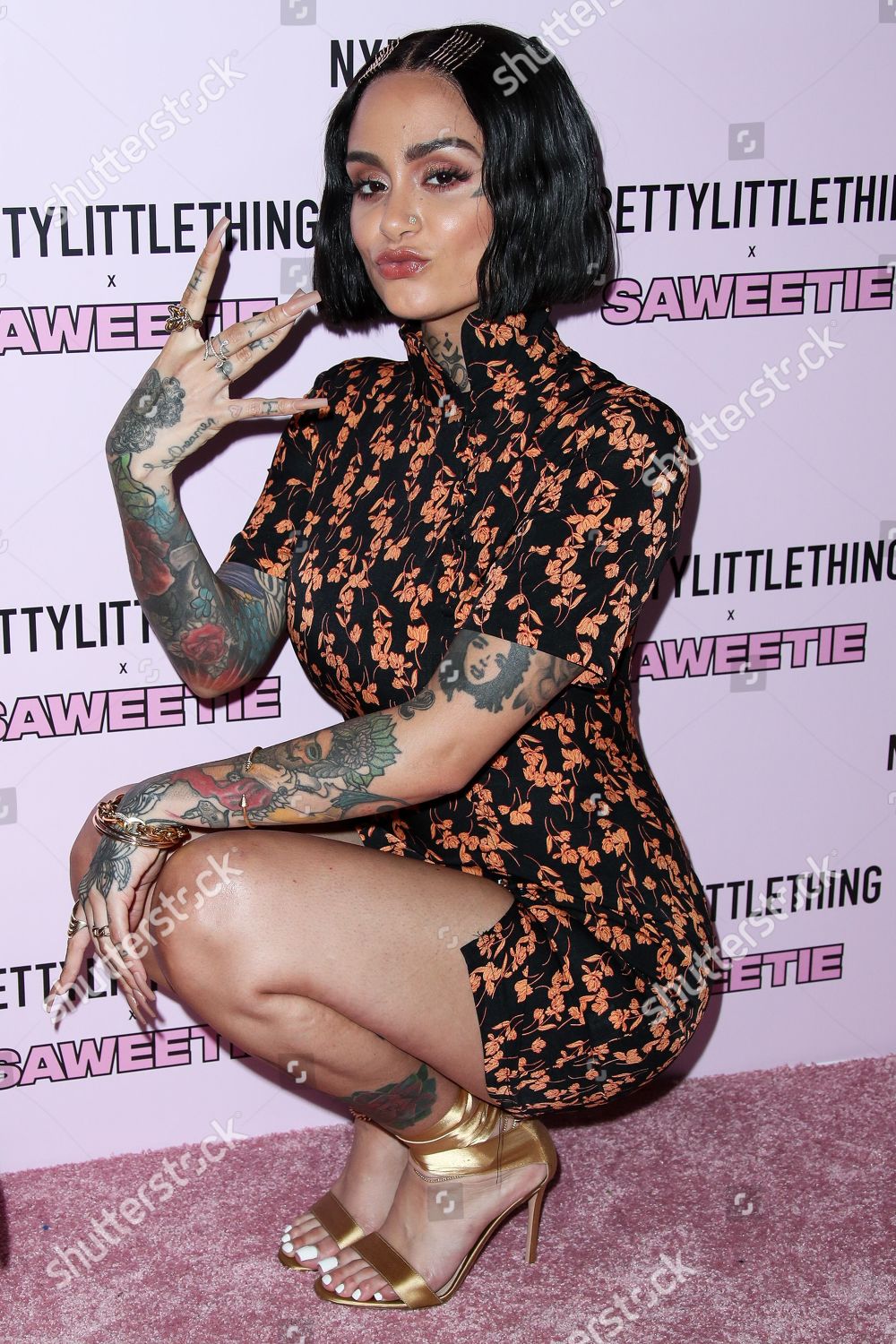 Saweetie feet