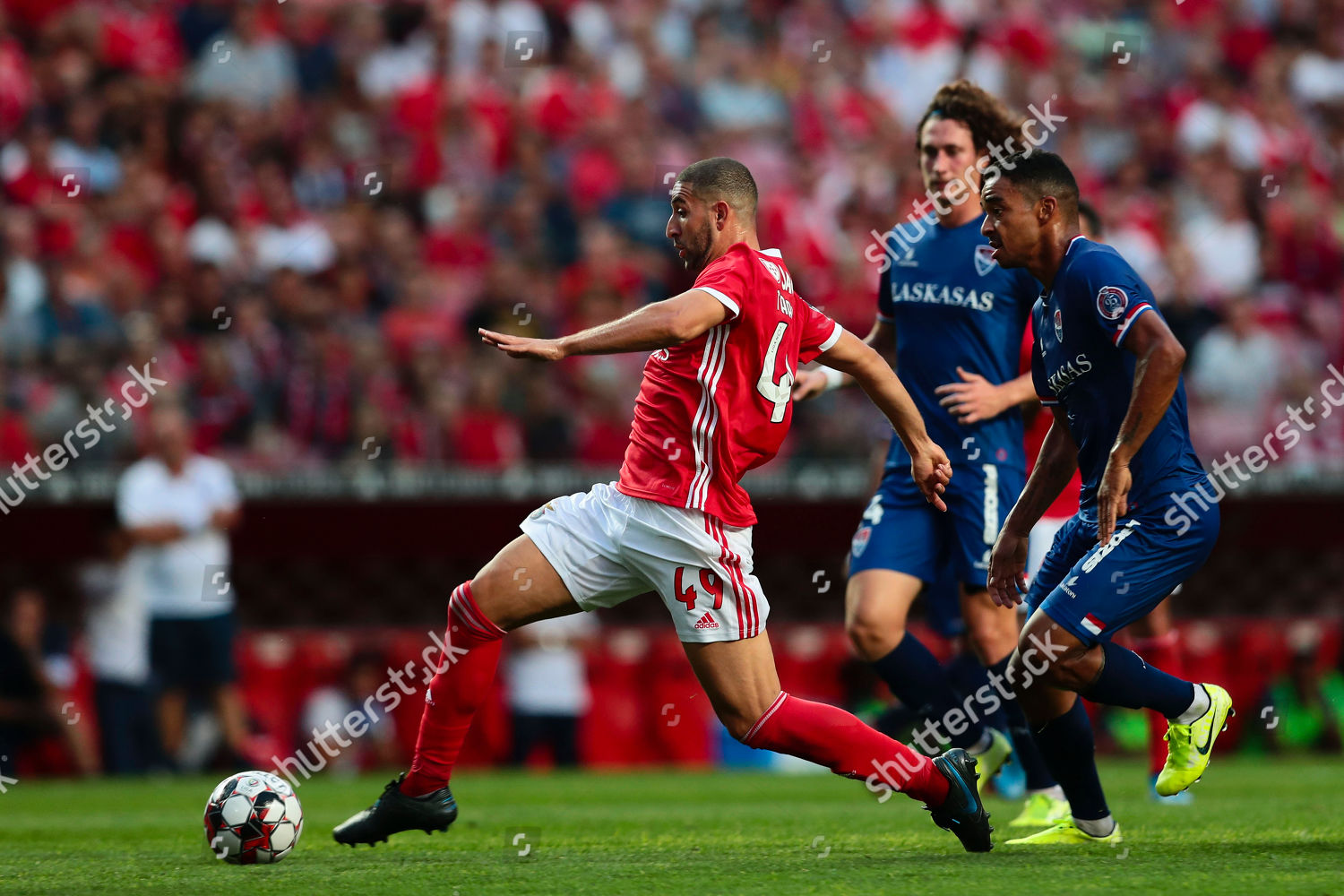 Taarabt signs with Zoom Technology - SportsPro