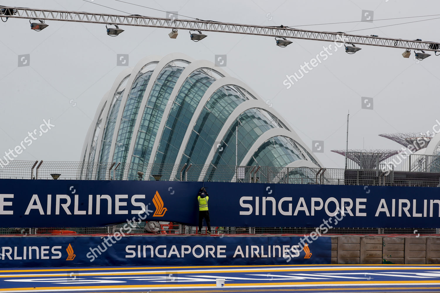 Worker Sets Sponsors Banner Marina Bay Circuit Editorial Stock