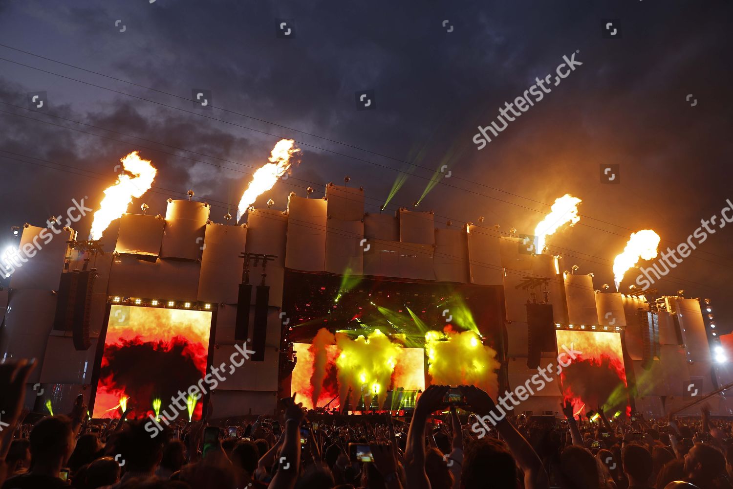 Hundreds People Attend Concert Brazilian Dj Editorial Stock Photo - Stock  Image | Shutterstock