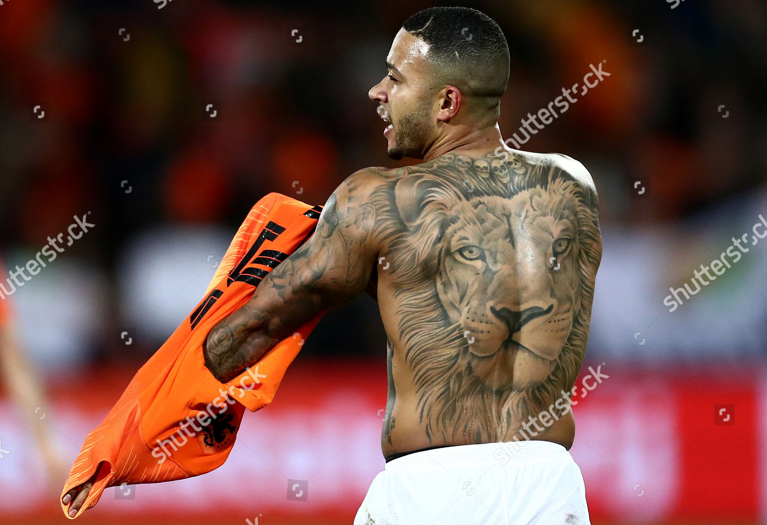 infosfcb 𝕏 on Twitter  FCBarcelona on Twitter    Note probably  referring to Memphis Depays tattoo of a lion  httpstcobiPuv2lx0P   X