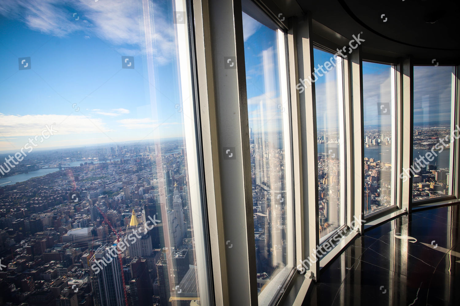 View Manhattan Newly Renovated 102nd Floor Empire Editorial