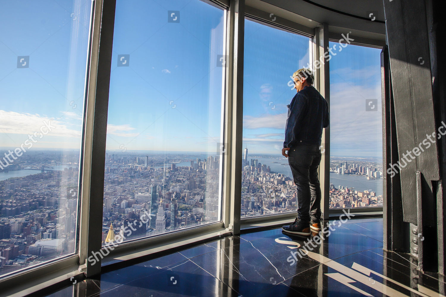 View Manhattan Newly Renovated 102nd Floor Empire Editorial