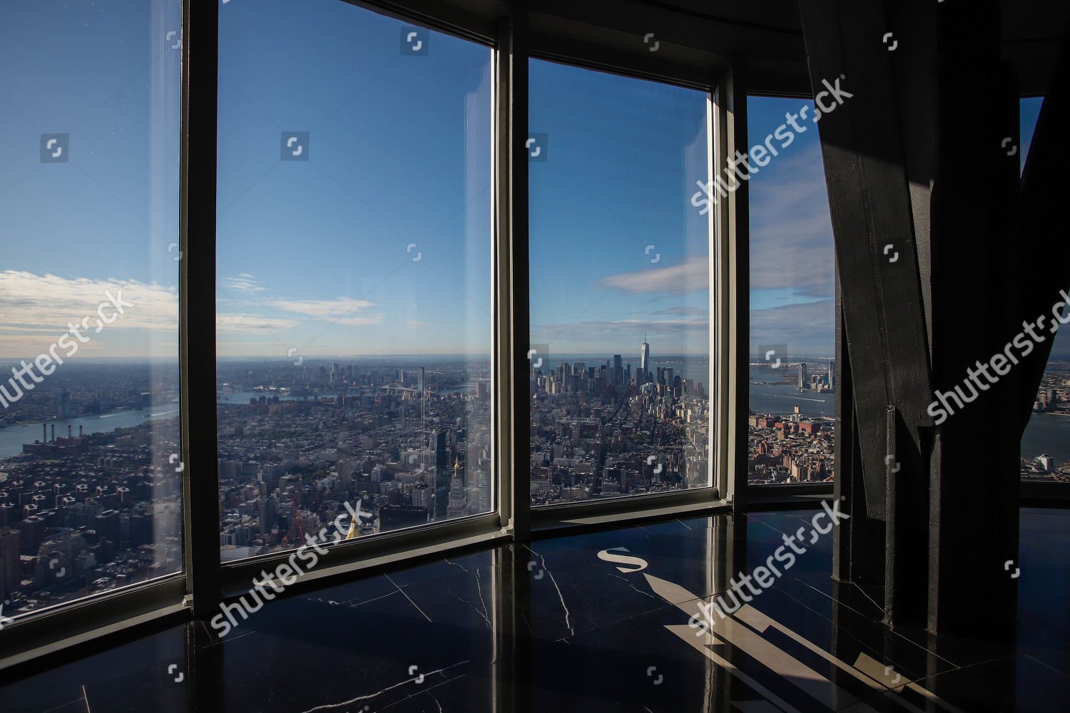 View Manhattan Newly Renovated 102nd Floor Empire Editorial