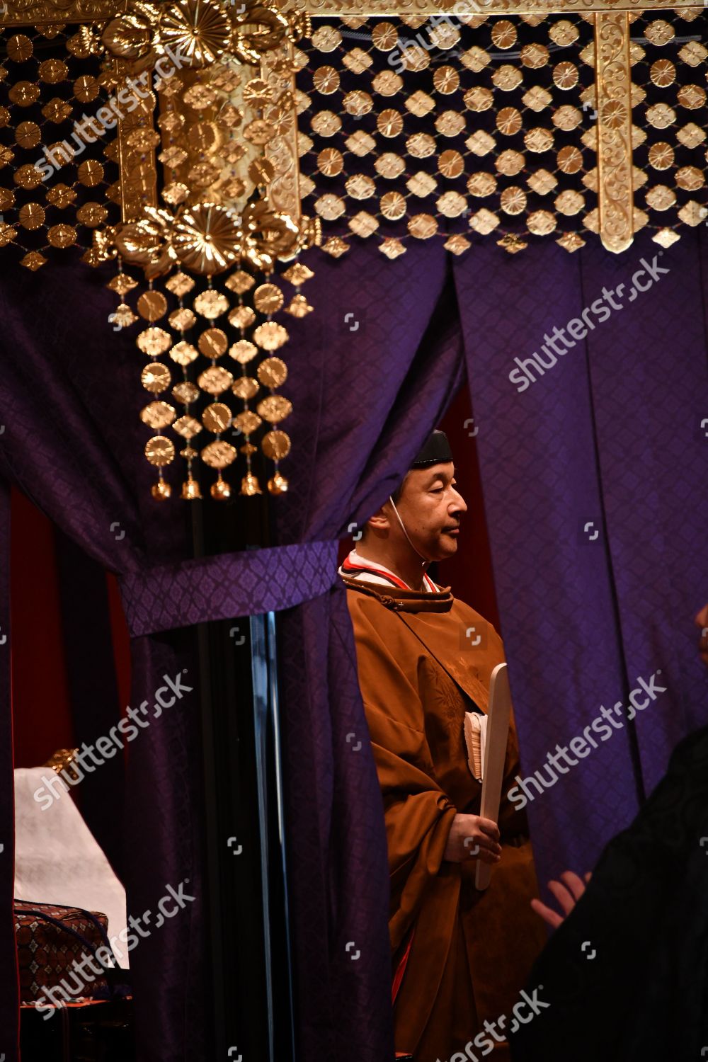 enthronement-ceremony-of-emperor-naruhito-tokyo-japan-shutterstock-editorial-10452563ap.jpg
