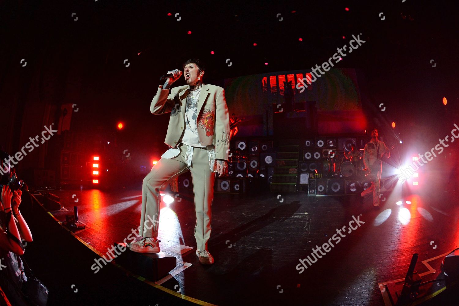 Miami Beach, FL, USA. 29th Oct, 2019. Oliver Sykes of Bring Me the Horizon  performs at