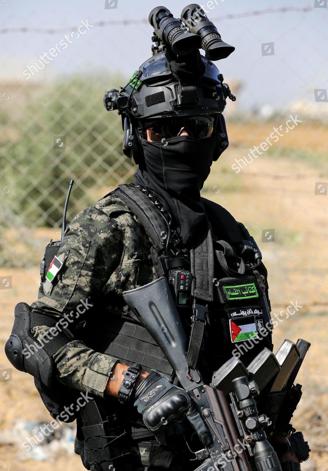 hamas-military-wing-parade-khan-yunis-palestinian-territories-shutterstock-editorial-10472278f.jpg