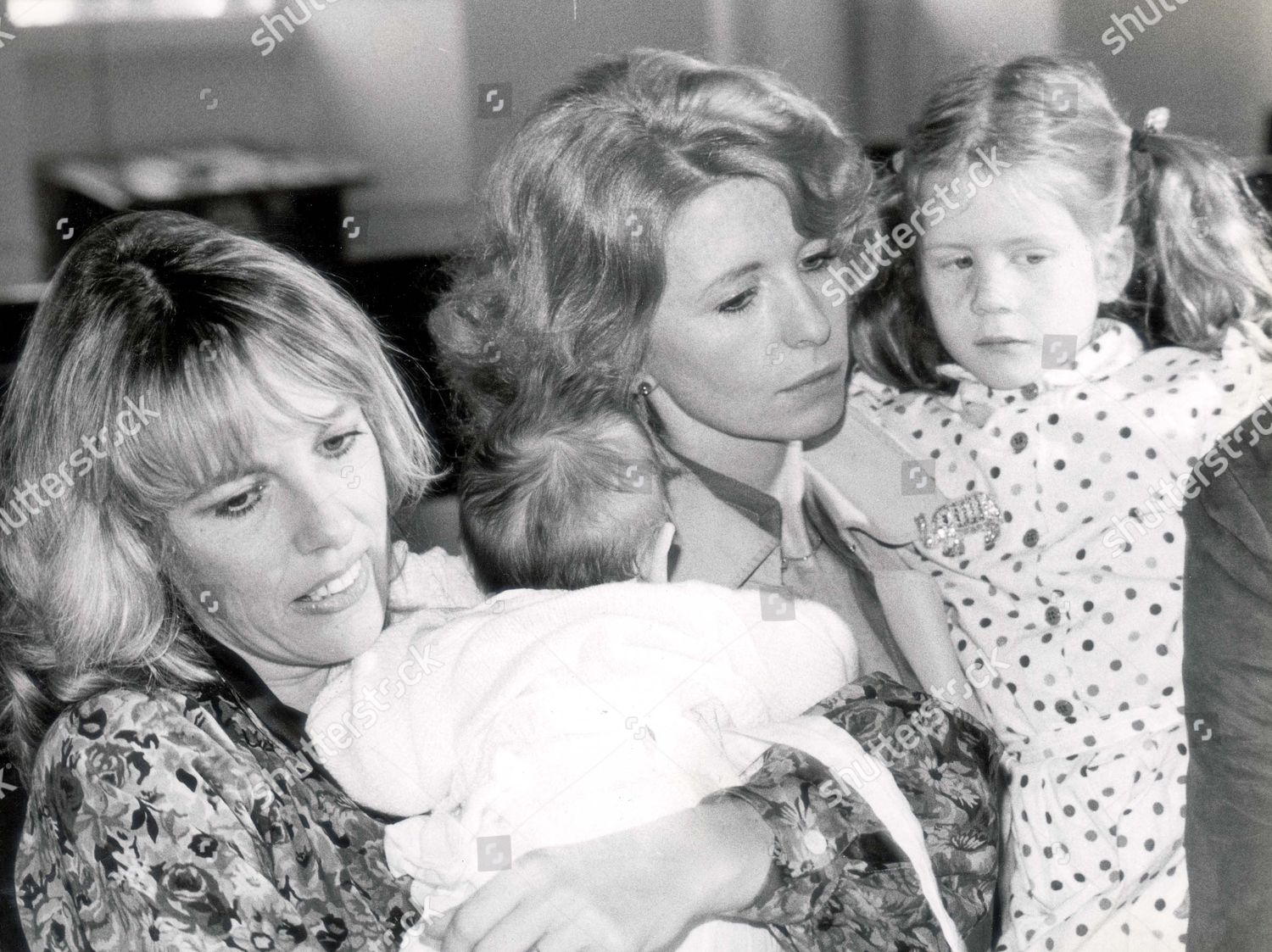 Esther Rantzen Baby Rebecca Jane Asher 新闻传媒库存照片 - 库存图片 | Shutterstock