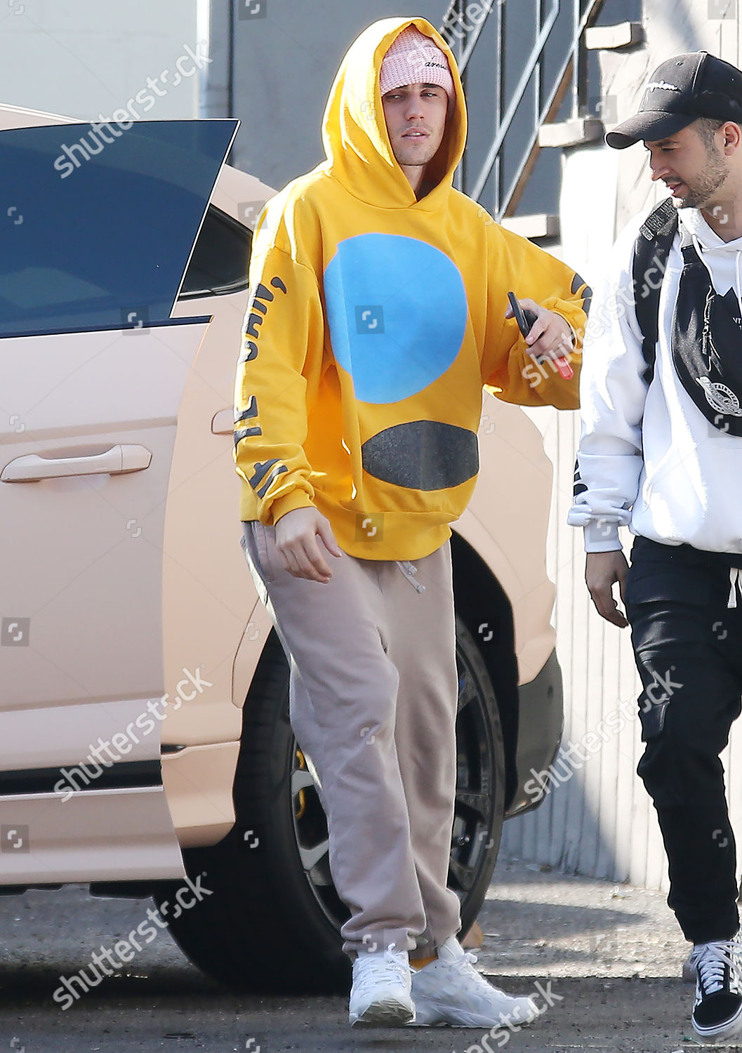 justin bieber yellow hoodie