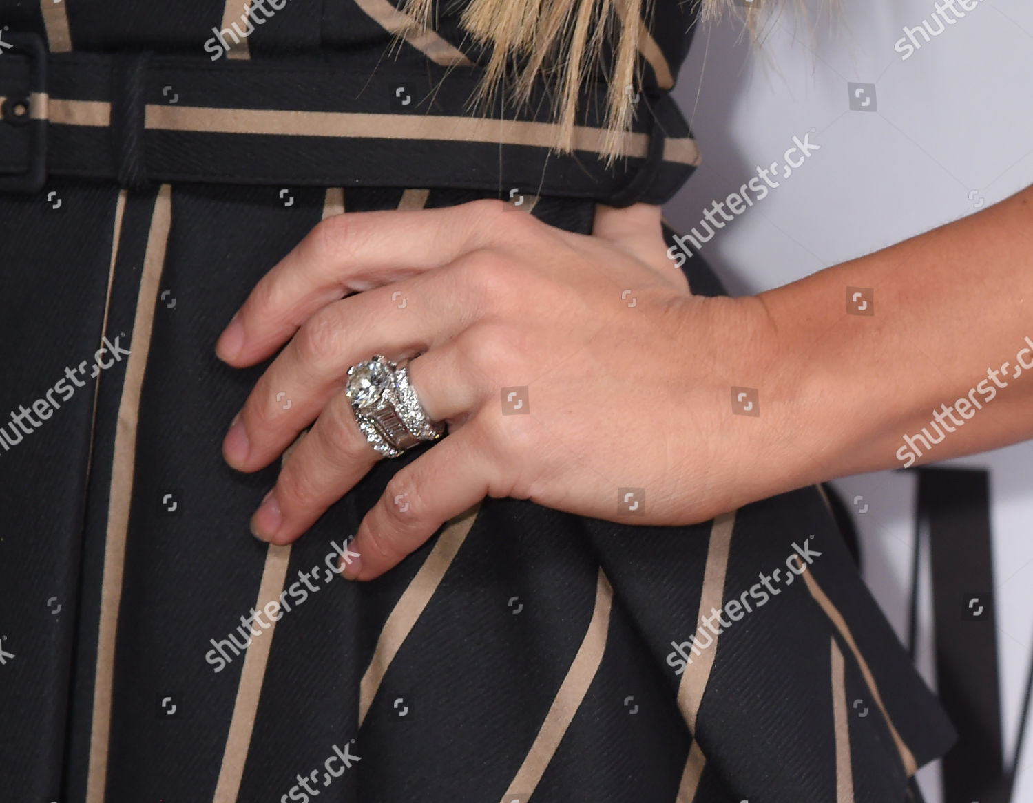 jessie james decker wedding ring