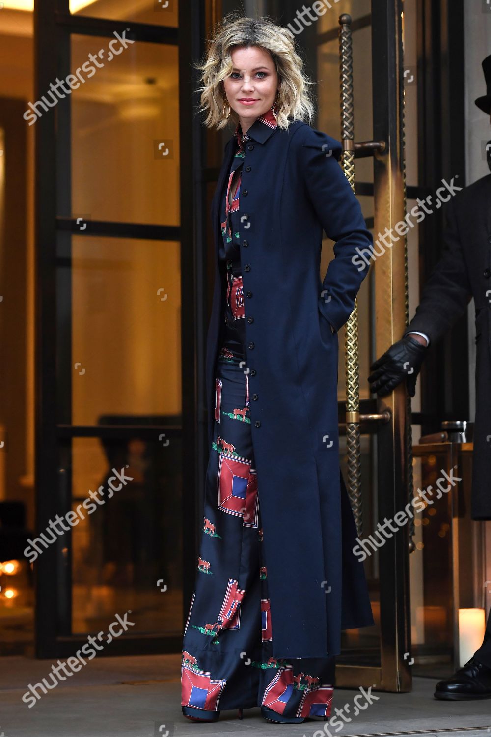 Elizabeth Banks Bbc Radio 2 Studios Editorial Stock Photo - Stock Image