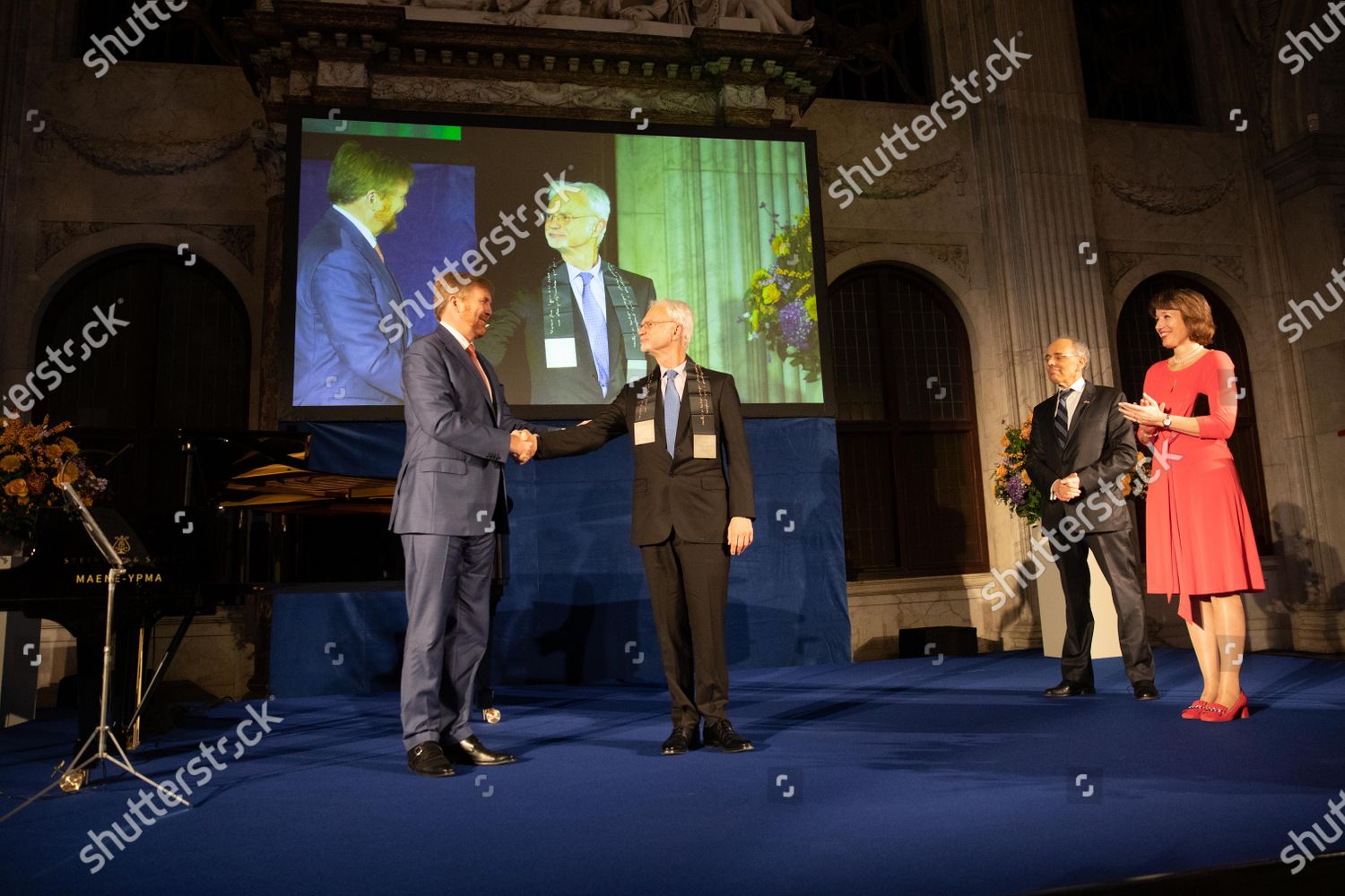 CASA REAL HOLANDESA - Página 88 Erasmus-prize-presentation-at-the-royal-palace-amsterdam-netherlands-shutterstock-editorial-10487245aa