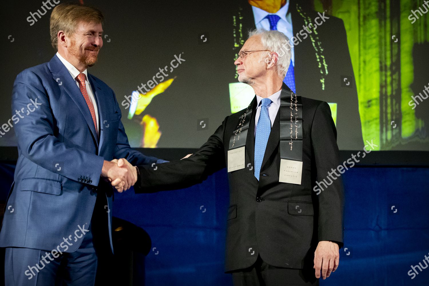 CASA REAL HOLANDESA - Página 88 Erasmus-prize-presentation-at-the-royal-palace-amsterdam-netherlands-shutterstock-editorial-10487357k