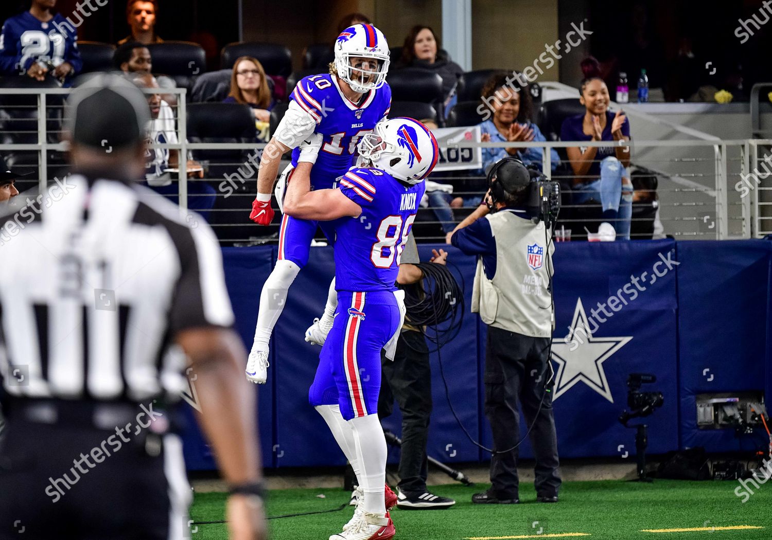 November 28th, 2019:.Buffalo Bills wide receiver Cole Beasley (10) catches  a pass for a touchdown during an NFL football game between the Buffalo Bills  and Dallas Cowboys at AT&T Stadium in Arlington