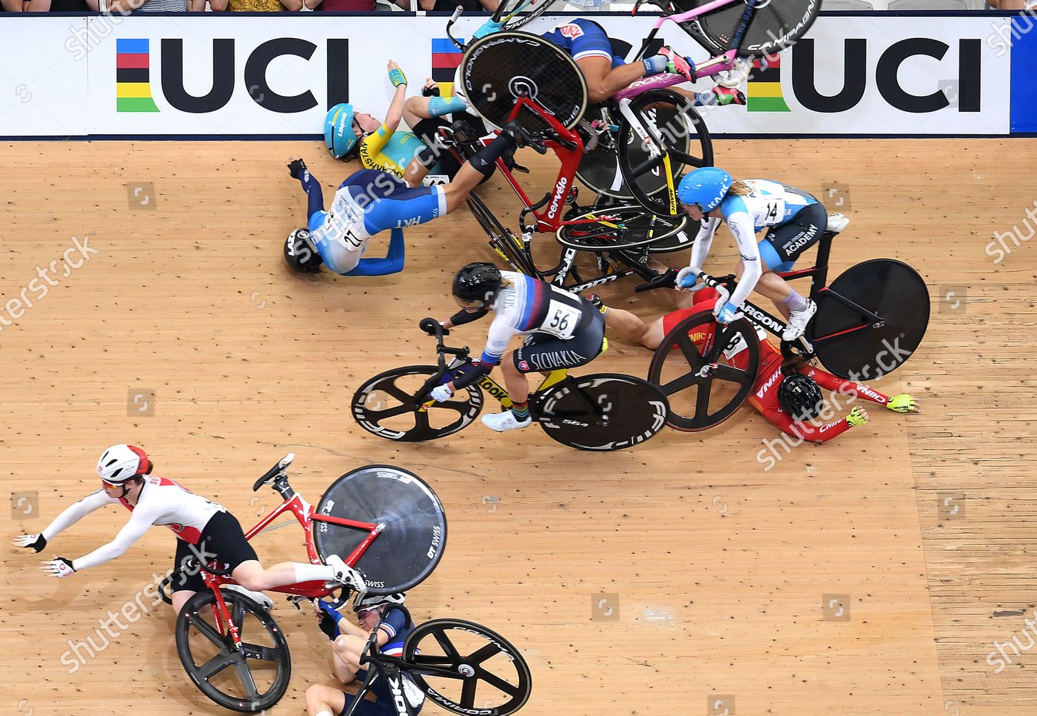 Riders crash during womens Scratch race Editorial Photo - Stock Image |