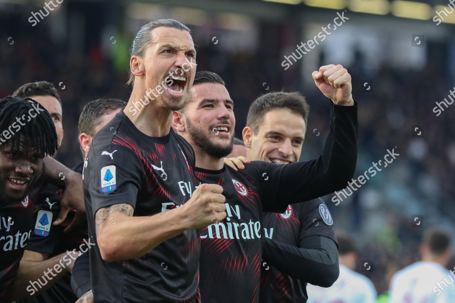 Milans Zlatan Ibrahimovic 2l Celebrates Teammates After Editorial Stock Photo Stock Image Shutterstock