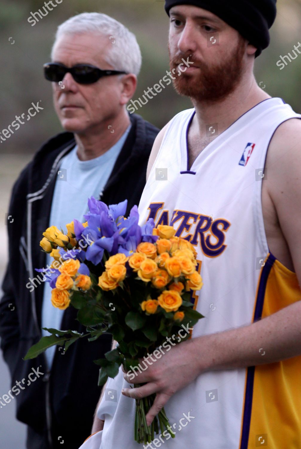 Fan Brings Flowers Memorial Kobe Bryant Park Editorial Stock Photo Stock Image Shutterstock