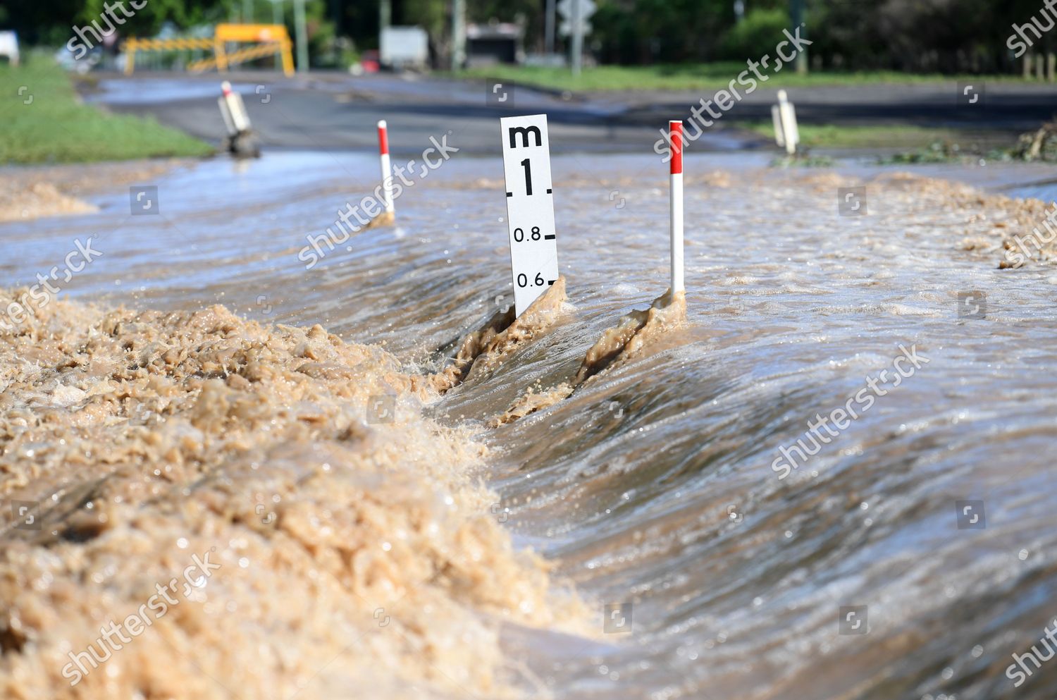 Flood Water Inundate Road Dalby Queensland Australia Editorial Stock Photo Stock Image Shutterstock