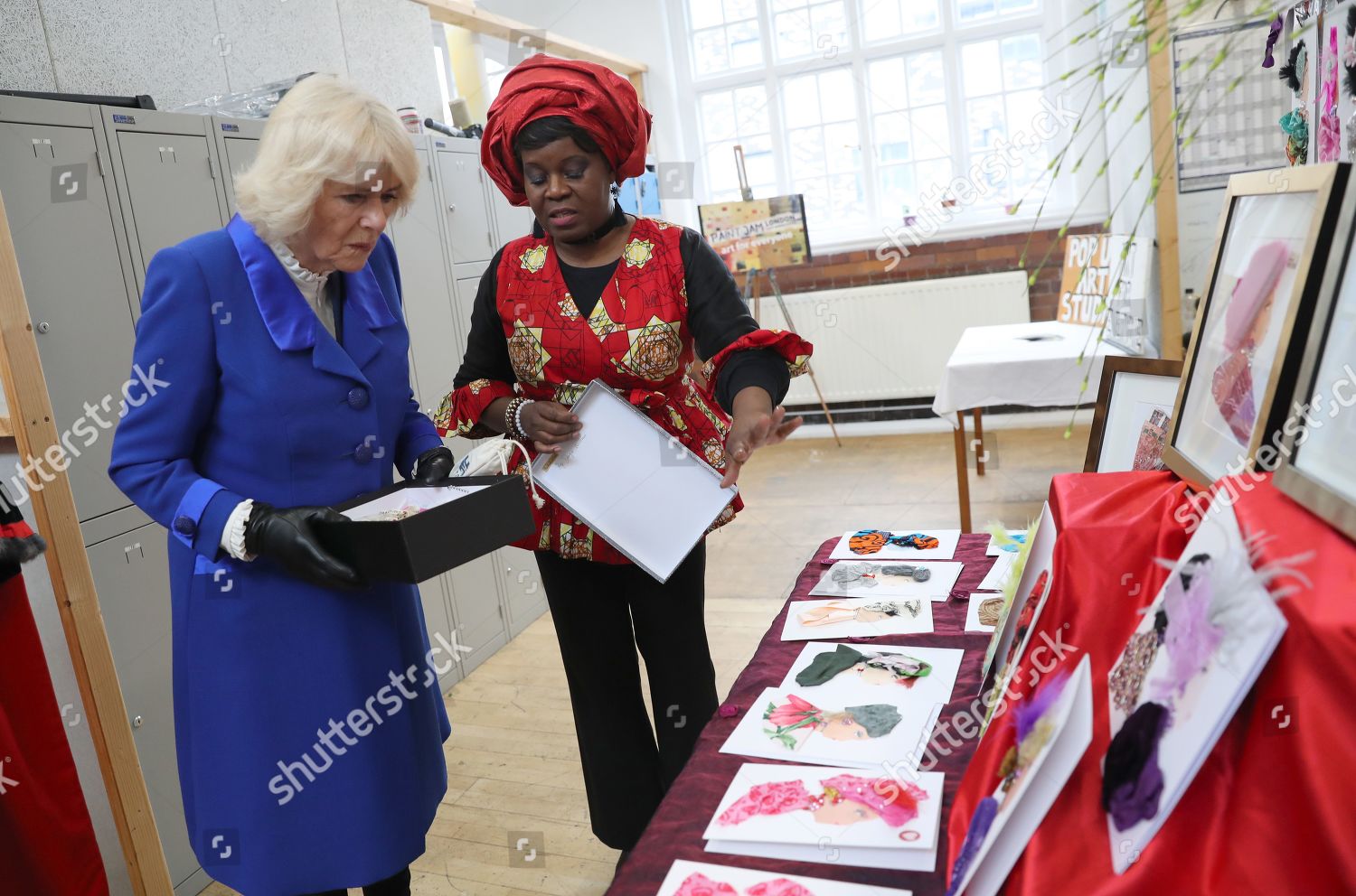 CASA REAL BRITÁNICA - Página 27 Camilla-duchess-of-cornwall-visit-to-brent-london-uk-shutterstock-editorial-10561335q