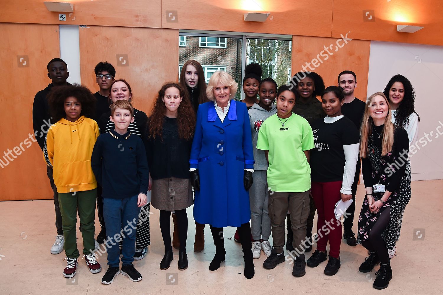 CASA REAL BRITÁNICA - Página 27 Camilla-duchess-of-cornwall-visit-to-brent-london-uk-shutterstock-editorial-10561384a