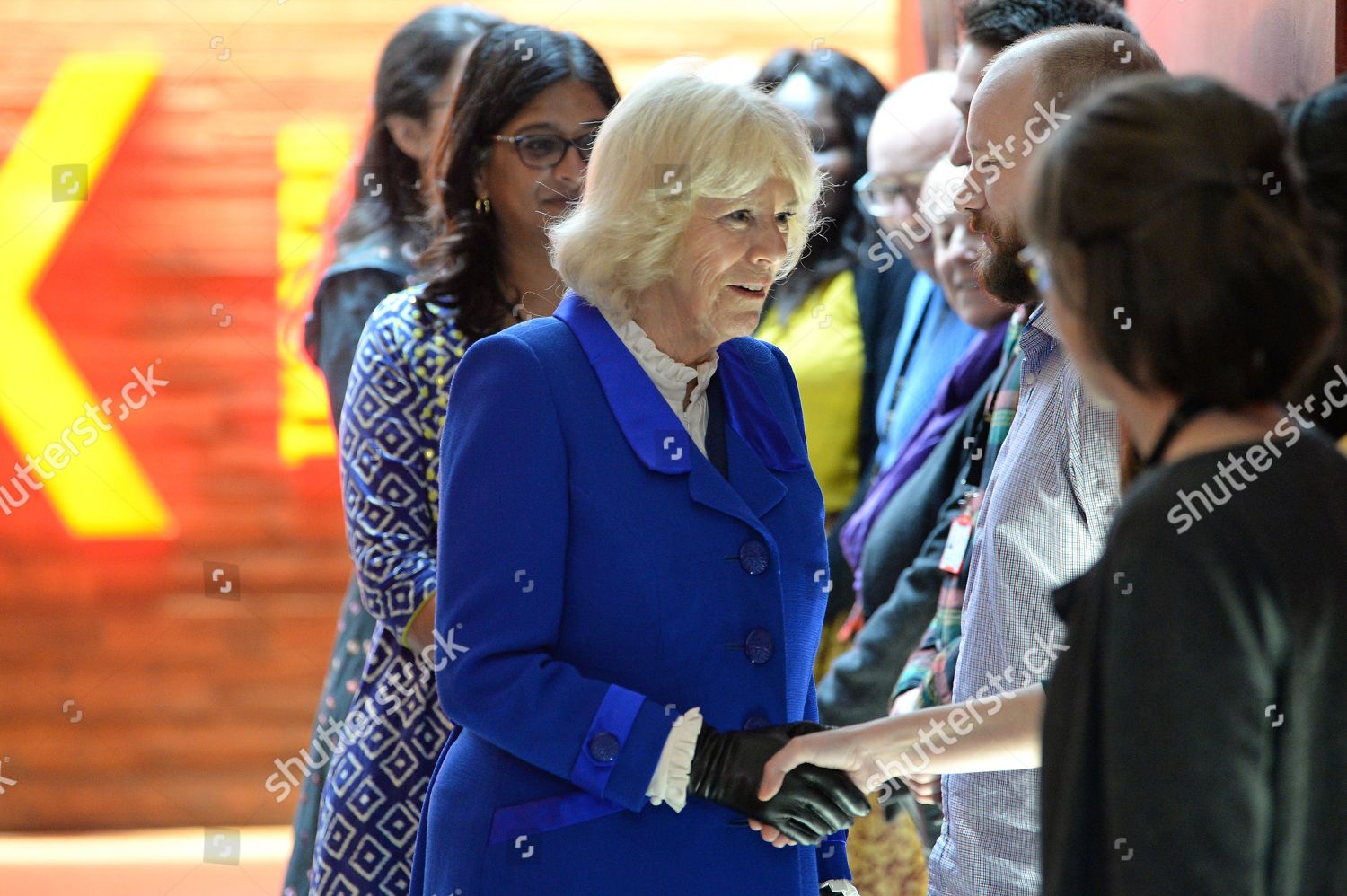 CASA REAL BRITÁNICA - Página 27 Camilla-duchess-of-cornwall-visit-to-brent-london-uk-shutterstock-editorial-10561384ad