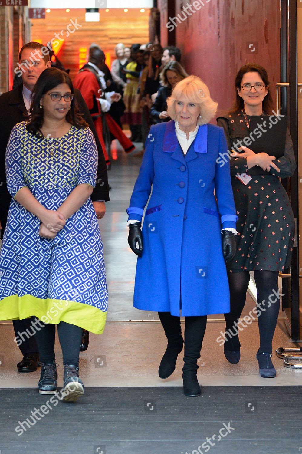 CASA REAL BRITÁNICA - Página 27 Camilla-duchess-of-cornwall-visit-to-brent-london-uk-shutterstock-editorial-10561384z