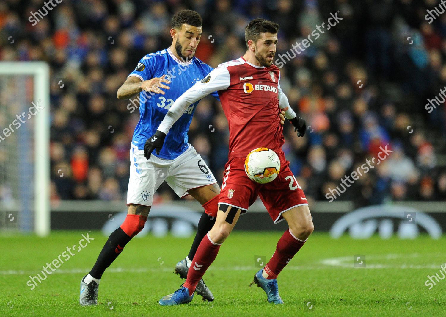 Connor Goldson Rangers Battles Ball Paulinho Sporting Redaktionelles Stockfoto Stockbild Shutterstock