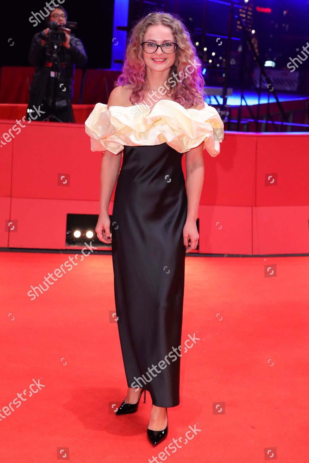 Russian Actress Olga Shkabarnya Arrives Premiere Editorial Stock Photo