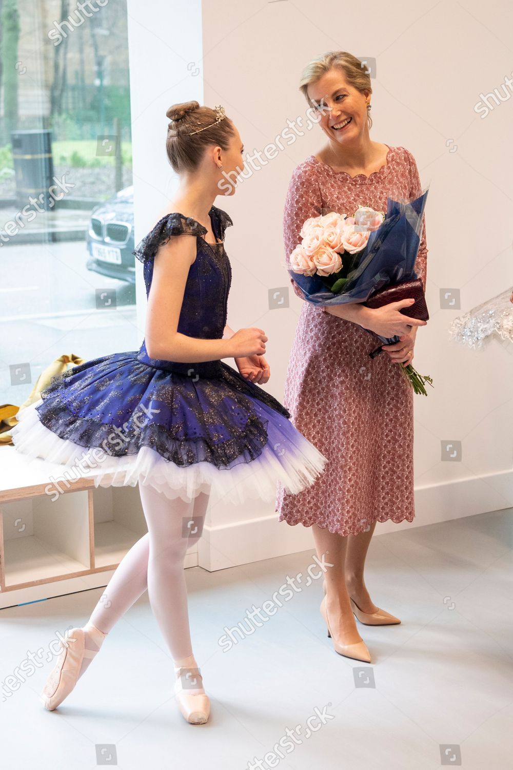 CASA REAL BRITÁNICA - Página 33 Sophie-countess-of-wessex-opens-a-new-studio-for-central-school-of-ballet-london-uk-shutterstock-editorial-10568616as